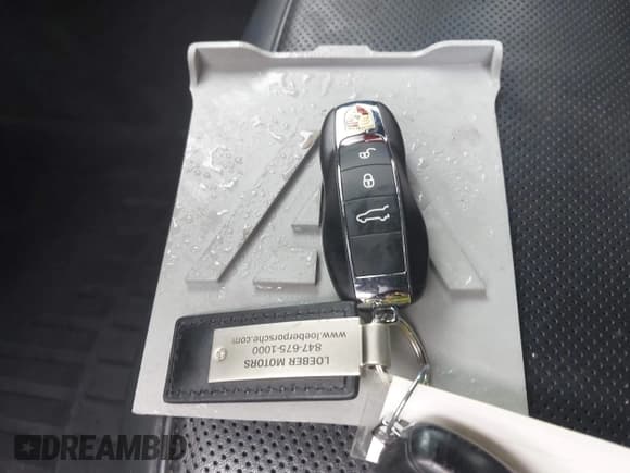 ✅ 2017 Porsche Cayenne • VIN: WP1AA2A25HKA80522 • Lot: 42288882. Listed on IAAI with 145,422 mi. Free auction sales archive from the USA and detailed vehicle history report at DreamBid. Image 11.