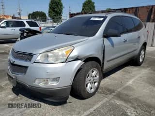 ✅ 2011 Chevrolet Traverse LS • VIN: 1GNKVEED7BJ140537 • Lot: 68221995. Wystawiony na Copart z przebiegiem 162 523 mil. Bezpłatny archiwum sprzedaży aukcyjnych z USA i szczegółowy raport historii pojazdu na DreamBid. Zdjęcie 1.