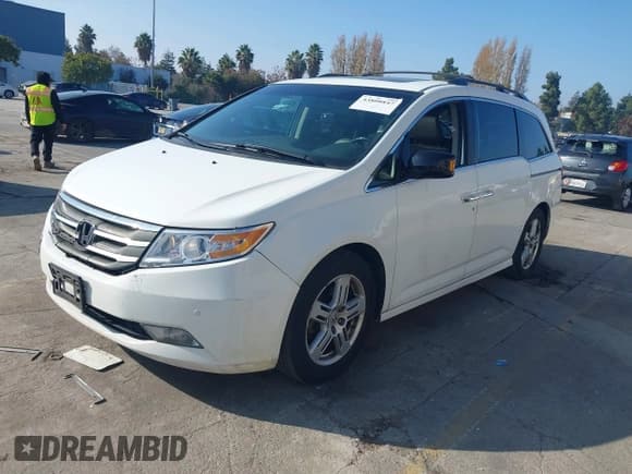 ✅ 2011 Honda Odyssey Touring • VIN: 5FNRL5H98BB073006 • Lot: 43808847. Wystawiony na IAAI z przebiegiem 172 403 mil. Bezpłatny archiwum sprzedaży aukcyjnych z USA i szczegółowy raport historii pojazdu na DreamBid. Zdjęcie 2.