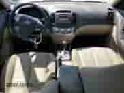 2010 Hyundai Elantra GLS z VIN KMHDU4AD2AU138319, wystawiony jako Copart lot #68863004 z przebiegiem 182 510 mil mil oraz Szkoda całkowita • Salvage title. Historia ofert i sprzedaży dostępna na DreamBid. Obrazek 8.