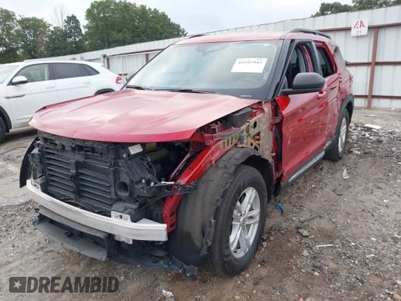 ✅ 2024 Ford Explorer XLT • VIN: 1FMSK7DH3RGA89347 • Lot: 43292942. Wystawiony na IAAI z przebiegiem 101 966 mil. Bezpłatny archiwum sprzedaży aukcyjnych z USA i szczegółowy raport historii pojazdu na DreamBid. Zdjęcie 2.