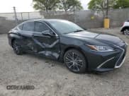 ✅ 2025 Lexus ES 300h • VIN: 58ADA1C12SU061973 • Лот: 55266665. Опубликован ранее на Copart с пробегом 5 412 миль. Бесплатный доступ к архиву аукционных продаж из США и подробный отчёт об истории автомобиля на DreamBid. Изображение 4.