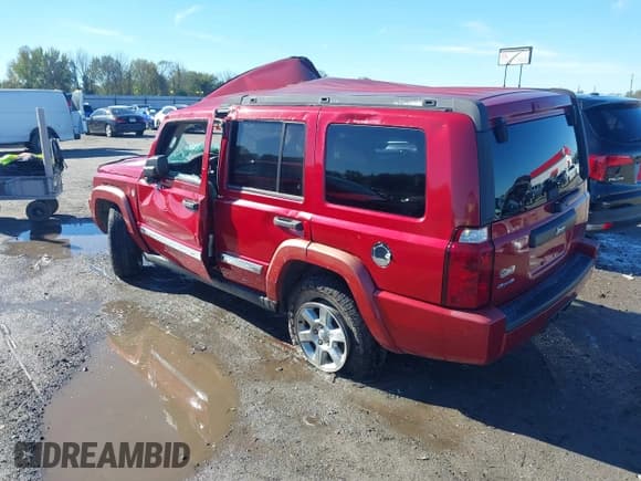✅ 2006 Jeep Commander • VIN: 1J8HG48KX6C221763 • Lot: 40786413. Wystawiony na IAAI z przebiegiem 268 926 mil. Bezpłatny archiwum sprzedaży aukcyjnych z USA i szczegółowy raport historii pojazdu na DreamBid. Zdjęcie 3.