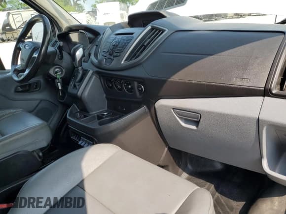 ✅ 2016 Ford Transit • VIN: 1FTBF4UG4GKB48687 • Лот: 59291665. Опубликован ранее на Copart с пробегом 110 363 миль. Бесплатный доступ к архиву аукционных продаж из США и подробный отчёт об истории автомобиля на DreamBid. Изображение 8.