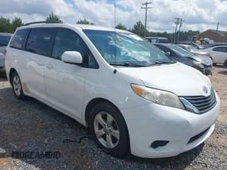✅ 2014 Toyota Sienna LE • VIN: 5TDKK3DC7ES447504 • Lot: 40434000. Listed on IAAI with 208,743 mi. Free auction sales archive from the USA and detailed vehicle history report at DreamBid. Image 1.