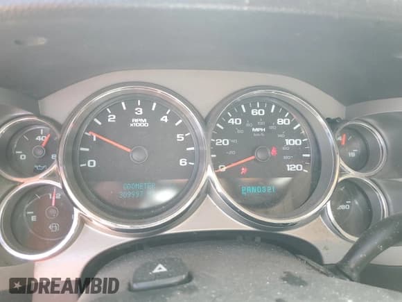 ✅ 2008 Chevrolet Silverado 1500 2LT • VIN: 2GCEC190081326449 • Lot: 49590565. Wystawiony na Copart z przebiegiem 309 997 mil. Bezpłatny archiwum sprzedaży aukcyjnych z USA i szczegółowy raport historii pojazdu na DreamBid. Zdjęcie 9.