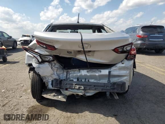 2021 Hyundai Accent SE z VIN 3KPC24A61ME128245, wystawiony jako Copart lot #74577424 z przebiegiem 70 647 mil mil oraz Szkoda całkowita • Salvage title. Historia ofert i sprzedaży dostępna na DreamBid. Obrazek 6.