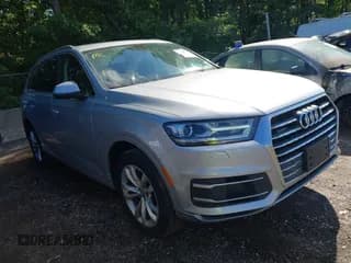 ✅ 2019 Audi Q7 Premium • VIN: WA1AHAF74KD023911 • Lot: 42329006. Wystawiony na IAAI z przebiegiem 104 708 mil. Bezpłatny archiwum sprzedaży aukcyjnych z USA i szczegółowy raport historii pojazdu na DreamBid. Zdjęcie 1.