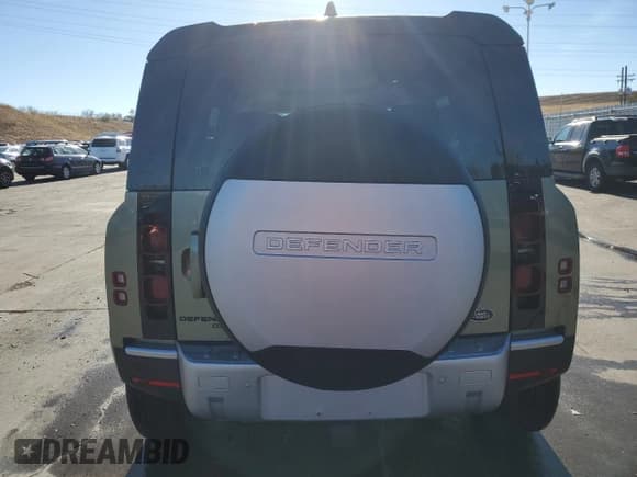 ✅ 2020 Land Rover Defender HSE • VIN: SALE9EEU8L2012967 • Lot: 76146853. Wystawiony na Copart z przebiegiem 8 122 mil. Bezpłatny archiwum sprzedaży aukcyjnych z USA i szczegółowy raport historii pojazdu na DreamBid. Zdjęcie 6.