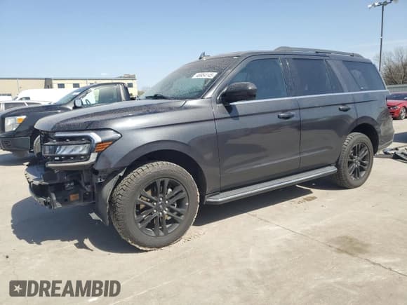 ✅ 2023 Ford Expedition XLT • VIN: 1FMJU1H82PEA43174 • Lot: 48954145. Wystawiony na Copart z przebiegiem 67 060 mil. Bezpłatny archiwum sprzedaży aukcyjnych z USA i szczegółowy raport historii pojazdu na DreamBid. Zdjęcie 1.