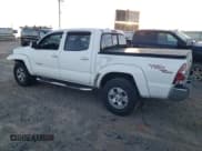 ✅ 2011 Toyota Tacoma • VIN: 3TMLU4EN6BM066565 • Lot: 92256505. Listed on Copart with 284,237 mi. Free auction sales archive from the USA and detailed vehicle history report at DreamBid. Image 2.