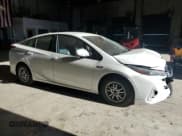 ✅ 2017 Toyota Prius Advanced • VIN: JTDKARFP4H3015755 • Lot: 82633325. Wystawiony na Copart z przebiegiem 166 662 mil. Bezpłatny archiwum sprzedaży aukcyjnych z USA i szczegółowy raport historii pojazdu na DreamBid. Zdjęcie 4.
