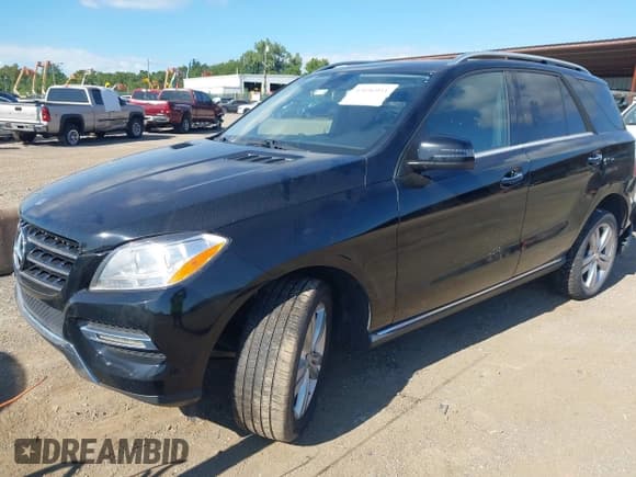 ✅ 2014 Mercedes-Benz M 350 • VIN: 4JGDA5JB2EA371010 • Лот: 43056931. Опубликован ранее на IAAI с пробегом 259 404 миль. Бесплатный доступ к архиву аукционных продаж из США и подробный отчёт об истории автомобиля на DreamBid. Изображение 16.