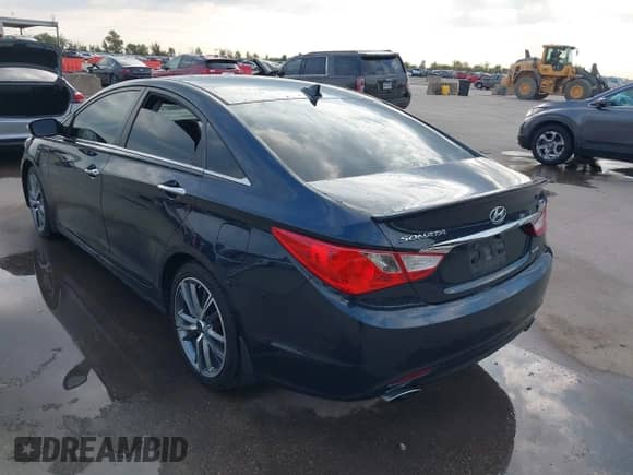 2013 Hyundai Sonata SE with VIN 5NPEC4AB0DH520468, listed as a IAAI auction lot 43506198 with Not provided miles and . Bid and sale history available at DreamBid. Image 3.