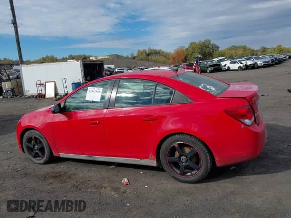 2014 Chevrolet Cruze LS with VIN 1G1PB5SG6E7174808, listed as a IAAI auction lot 43467399 with 181,521 mi miles and . Bid and sale history available at DreamBid. Image 14.