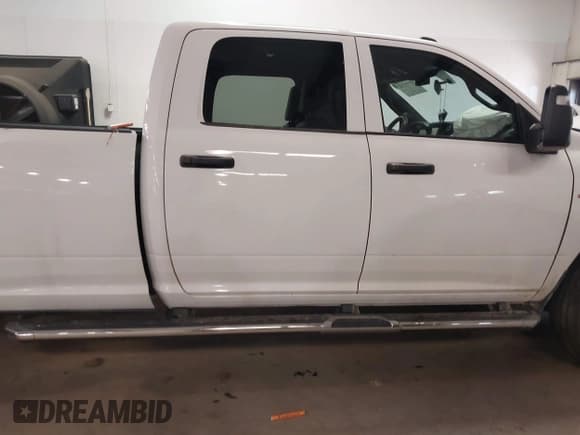 ✅ 2023 Ram 2500 Tradesman • VIN: 3C6UR5HL0PG529660 • Lot: 41491722. Listed on IAAI with 43,672 mi. Free auction sales archive from the USA and detailed vehicle history report at DreamBid. Image 13.