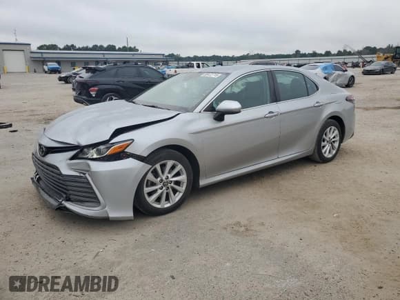 ✅ 2022 Toyota Camry LE • VIN: 4T1C11AK3NU692489 • Lot: 80472715. Listed on Copart with 45,488 mi. Free auction sales archive from the USA and detailed vehicle history report at DreamBid. Image 1.