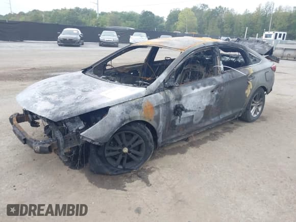 ✅ 2015 Hyundai Sonata SE • VIN: 5NPE24AF3FH222781 • Lot: 43323854. Listed on IAAI with Not provided. Free auction sales archive from the USA and detailed vehicle history report at DreamBid. Image 2.