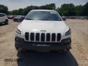 ✅ 2016 Jeep Cherokee Trailhawk • VIN: 1C4PJMBS3GW102000 • Лот: 60866505. Опубликован ранее на Copart с пробегом 120 985 миль. Бесплатный доступ к архиву аукционных продаж из США и подробный отчёт об истории автомобиля на DreamBid. Изображение 5.