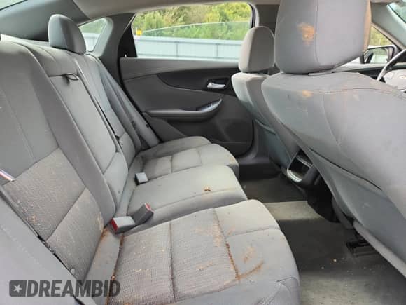 2015 Chevrolet Impala LS с VIN 2G11X5SLXF9171074, выставлен на аукционе Copart как лот 81652465 с пробегом 190 421 миль миль и Списание • Salvage title. История ставок и продаж доступна на DreamBid. Изображение 10.