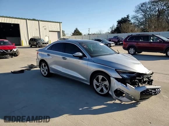 ✅ 2023 Audi A3 Premium Plus • VIN: WAUHUDGYXPA078698 • Лот: 85701514. Опубликован ранее на Copart с пробегом Не указан. Бесплатный доступ к архиву аукционных продаж из США и подробный отчёт об истории автомобиля на DreamBid. Изображение 11.