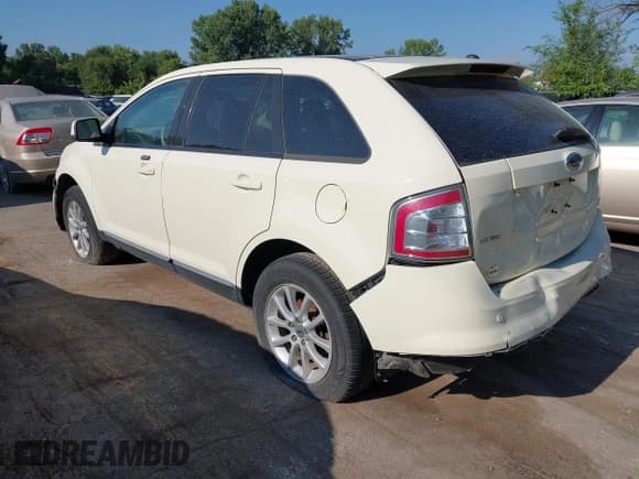 ✅ 2007 Ford Edge SEL • VIN: 2FMDK48C17BB64539 • Lot: 41046465. Wystawiony na IAAI z przebiegiem 238 271 mil. Bezpłatny archiwum sprzedaży aukcyjnych z USA i szczegółowy raport historii pojazdu na DreamBid. Zdjęcie 3.