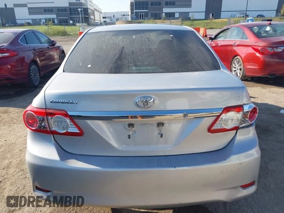 ✅ 2012 Toyota Corolla LE • VIN: 5YFBU4EE5CP062335 • Lot: 43355171. Listed on IAAI with 162,359 mi. Free auction sales archive from the USA and detailed vehicle history report at DreamBid. Image 16.