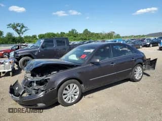 ✅ 2010 Hyundai Sonata Limited • VIN: 5NPEU4AF4AH594648 • Лот: 63252705. Опубликован ранее на Copart с пробегом Не указан. Бесплатный доступ к архиву аукционных продаж из США и подробный отчёт об истории автомобиля на DreamBid. Изображение 1.