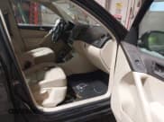 ✅ 2012 Volkswagen Tiguan S • VIN: WVGBV7AX8CW561221 • Lot: 43824990. Listed on IAAI with 208,752 mi. Free auction sales archive from the USA and detailed vehicle history report at DreamBid. Image 5.