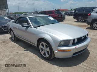✅ 2007 Ford Mustang Deluxe • VIN: 1ZVFT84N575201005 • Lot: 42674990. Listed on IAAI with 82,188 mi. Free auction sales archive from the USA and detailed vehicle history report at DreamBid. Image 1.