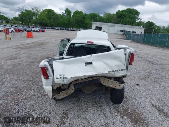 ✅ 2002 Chevrolet S-10 • VIN: 1GCCS19W228255175 • Лот: 42170832. Опубликован ранее на IAAI с пробегом 250 224 миль. Бесплатный доступ к архиву аукционных продаж из США и подробный отчёт об истории автомобиля на DreamBid. Изображение 6.