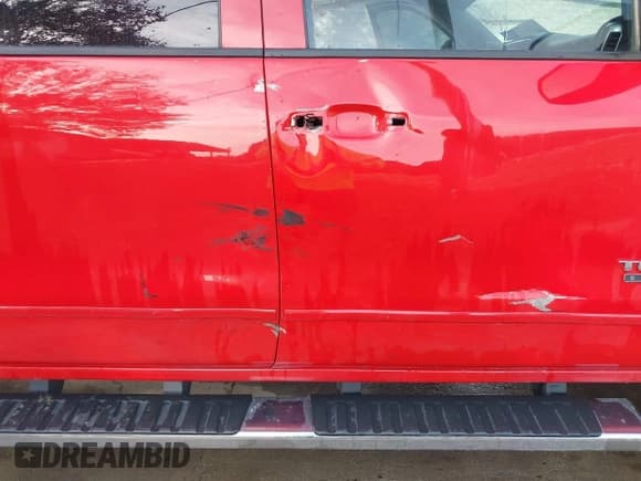 ✅ 2015 Chevrolet Silverado 1500 LT • VIN: 3GCPCREC6FG123965 • Lot: 43725085. Wystawiony na IAAI z przebiegiem 196 467 mil. Bezpłatny archiwum sprzedaży aukcyjnych z USA i szczegółowy raport historii pojazdu na DreamBid. Zdjęcie 6.