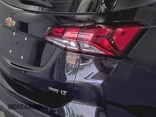 ✅ 2022 Chevrolet Equinox LT • VIN: 3GNAXUEV9NL307924 • Lot: 42610421. Wystawiony na IAAI z przebiegiem 81 720 mil. Bezpłatny archiwum sprzedaży aukcyjnych z USA i szczegółowy raport historii pojazdu na DreamBid. Zdjęcie 1.