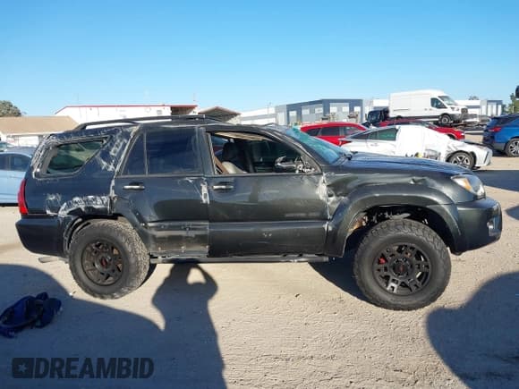 ✅ 2006 Toyota 4Runner Limited • VIN: JTEBU17R160102029 • Lot: 43627577. Wystawiony na IAAI z przebiegiem 272 919 mil. Bezpłatny archiwum sprzedaży aukcyjnych z USA i szczegółowy raport historii pojazdu na DreamBid. Zdjęcie 14.