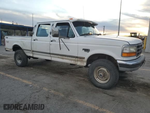 ✅ 1996 Ford F-250 • VIN: 1FTHW26F7TEA71101 • Лот: 91896355. Опубликован ранее на Copart с пробегом 122 987 миль. Бесплатный доступ к архиву аукционных продаж из США и подробный отчёт об истории автомобиля на DreamBid. Изображение 4.