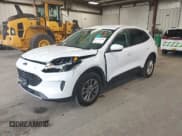 ✅ 2020 Ford Escape SE • VIN: 1FMCU9G60LUA36585 • Лот: 43698480. Опубликован ранее на IAAI с пробегом 142 055 миль. Бесплатный доступ к архиву аукционных продаж из США и подробный отчёт об истории автомобиля на DreamBid. Изображение 19.