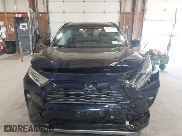 ✅ 2019 Toyota RAV4 Hybrid XSE • VIN: JTMEWRFV1KJ013364 • Lot: 43530245. Listed on IAAI with 109,550 mi. Free auction sales archive from the USA and detailed vehicle history report at DreamBid. Image 12.