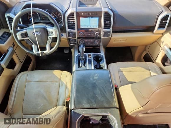 ✅ 2017 Ford F-150 XL • VIN: 1FTEW1CF9HKC52694 • Лот: 70065675. Опубликован ранее на Copart с пробегом 135 060 миль. Бесплатный доступ к архиву аукционных продаж из США и подробный отчёт об истории автомобиля на DreamBid. Изображение 8.