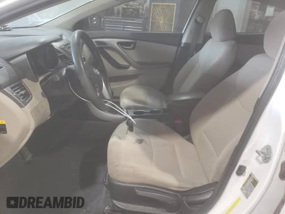 2014 Hyundai Elantra SE с VIN 5NPDH4AE7EH462092, выставлен на аукционе Copart как лот 85296125 с пробегом 175 031 миль миль и Списание • Salvage title. История ставок и продаж доступна на DreamBid. Изображение 7.