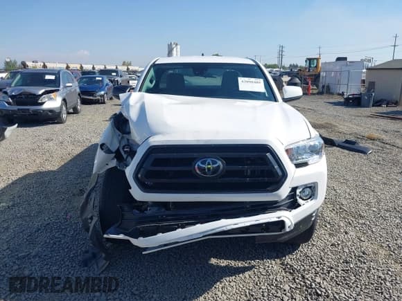 ✅ 2021 Toyota Tacoma SR • VIN: 3TYSX5EN6MT006463 • Lot: 43090489. Wystawiony na IAAI z przebiegiem 39 337 mil. Bezpłatny archiwum sprzedaży aukcyjnych z USA i szczegółowy raport historii pojazdu na DreamBid. Zdjęcie 13.