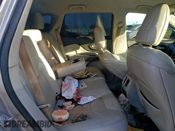 ✅ 2019 Jeep Cherokee Limited • VIN: 1C4PJMDX6KD345135 • Lot: 93996845. Listed on Copart with 167,649 mi. Free auction sales archive from the USA and detailed vehicle history report at DreamBid. Image 11.