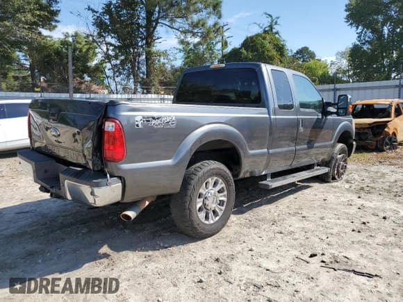 ✅ 2015 Ford F-250 XLT • VIN: 1FT7X2B66FEA67351 • Лот: 82068095. Опубликован ранее на Copart с пробегом 185 445 миль. Бесплатный доступ к архиву аукционных продаж из США и подробный отчёт об истории автомобиля на DreamBid. Изображение 3.