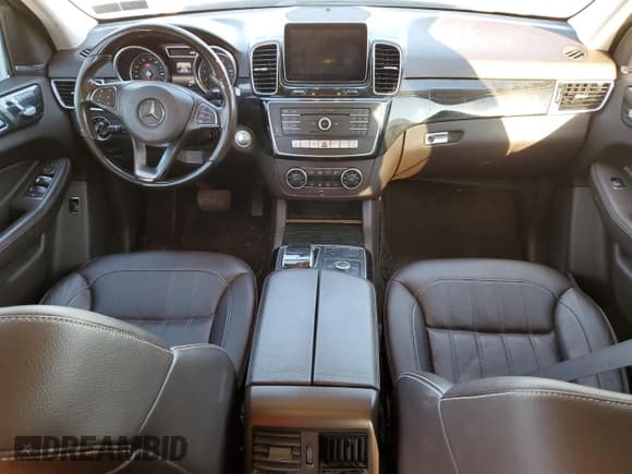 ✅ 2016 Mercedes-Benz GLE 350 • VIN: 4JGDA5HB6GA635578 • Lot: 90250165. Wystawiony na Copart z przebiegiem 101 759 mil. Bezpłatny archiwum sprzedaży aukcyjnych z USA i szczegółowy raport historii pojazdu na DreamBid. Zdjęcie 8.