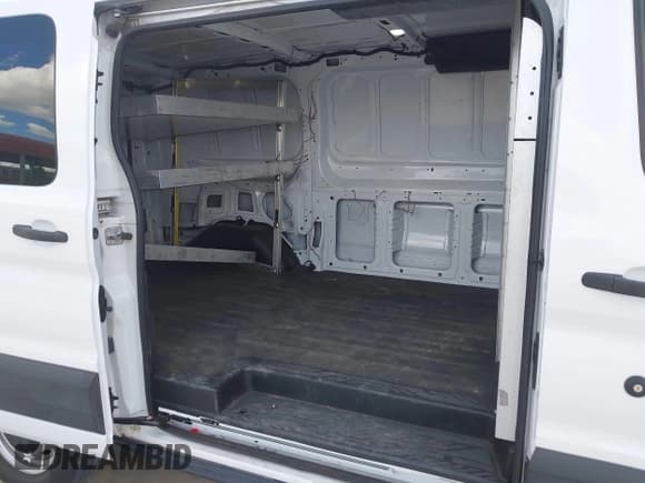 ✅ 2019 Ford Transit • VIN: 1FTYE1YM2KKA16452 • Лот: 43263983. Опубликован ранее на IAAI с пробегом 153 710 миль. Бесплатный доступ к архиву аукционных продаж из США и подробный отчёт об истории автомобиля на DreamBid. Изображение 8.