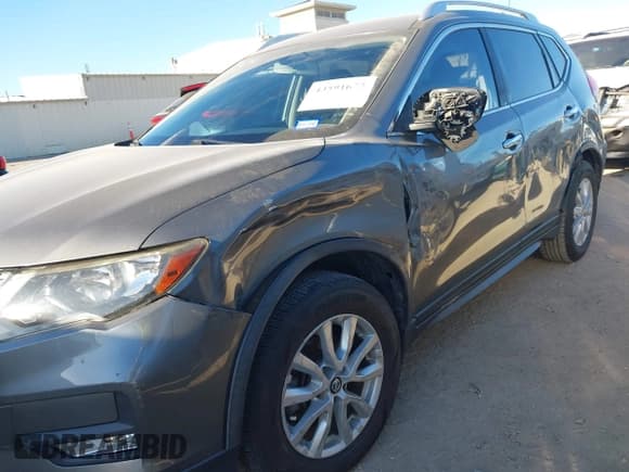 ✅ 2017 Nissan Rogue S • VIN: JN8AT2MT0HW391689 • Lot: 43591677. Listed on IAAI with 98,135 mi. Free auction sales archive from the USA and detailed vehicle history report at DreamBid. Image 6.