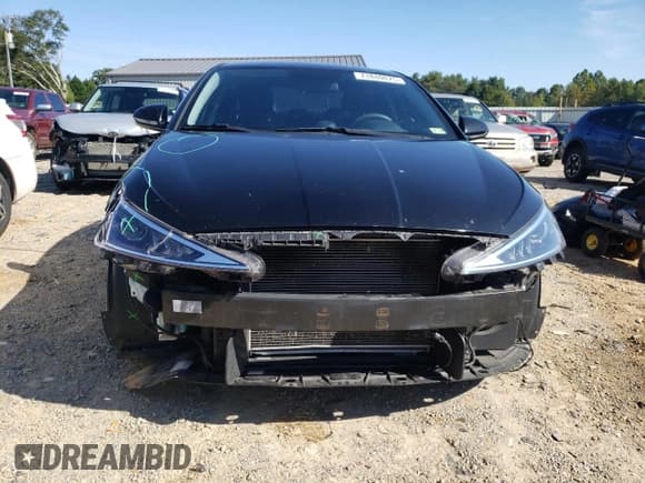 ✅ 2019 Hyundai Elantra SE • VIN: 5NPD74LF2KH475160 • Lot: 71840075. Listed on Copart with 118,091 mi. Free auction sales archive from the USA and detailed vehicle history report at DreamBid. Image 5.