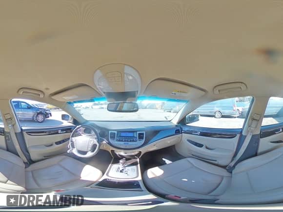 2010 Hyundai Genesis z VIN KMHGC4DE7AU095651, wystawiony jako Copart lot #77792754 z przebiegiem 61 467 mil mil oraz Szkoda całkowita • Salvage title. Historia ofert i sprzedaży dostępna na DreamBid. Obrazek 13.