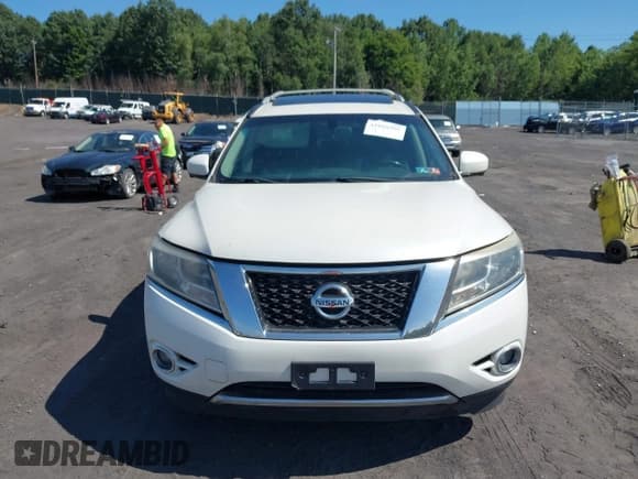 ✅ 2015 Nissan Pathfinder Platinum • VIN: 5N1AR2MMXFC615001 • Lot: 42810501. Listed on IAAI with 206,247 mi. Free auction sales archive from the USA and detailed vehicle history report at DreamBid. Image 12.