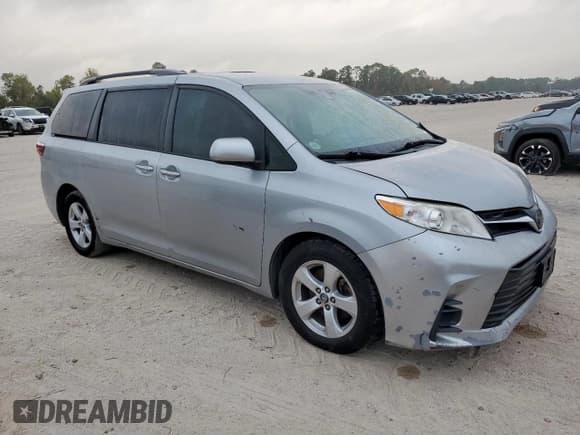 ✅ 2019 Toyota Sienna LE • VIN: 5TDKZ3DC3KS976374 • Lot: 93693165. Listed on Copart with 343,637 mi. Free auction sales archive from the USA and detailed vehicle history report at DreamBid. Image 4.