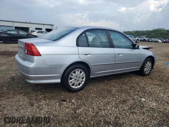 ✅ 2005 Honda Civic LX • VIN: 2HGES16595H520811 • Лот: 82075115. Опубликован ранее на Copart с пробегом 208 766 миль. Бесплатный доступ к архиву аукционных продаж из США и подробный отчёт об истории автомобиля на DreamBid. Изображение 3.